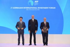 İkinci Azərbaycan Beynəlxalq İnvestisiya Forumu çərçivəsində imzalanmış sənədlər mübadilə edilib (FOTO)