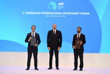 İkinci Azərbaycan Beynəlxalq İnvestisiya Forumu çərçivəsində imzalanmış sənədlər mübadilə edilib (FOTO)