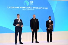 İkinci Azərbaycan Beynəlxalq İnvestisiya Forumu çərçivəsində imzalanmış sənədlər mübadilə edilib (FOTO)