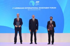 İkinci Azərbaycan Beynəlxalq İnvestisiya Forumu çərçivəsində imzalanmış sənədlər mübadilə edilib (FOTO)