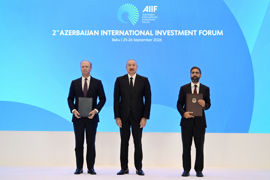 İkinci Azərbaycan Beynəlxalq İnvestisiya Forumu çərçivəsində imzalanmış sənədlər mübadilə edilib (FOTO)