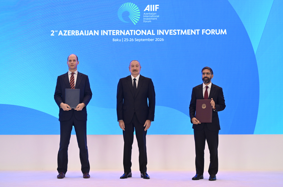 İkinci Azərbaycan Beynəlxalq İnvestisiya Forumu çərçivəsində imzalanmış sənədlər mübadilə edilib (FOTO)
