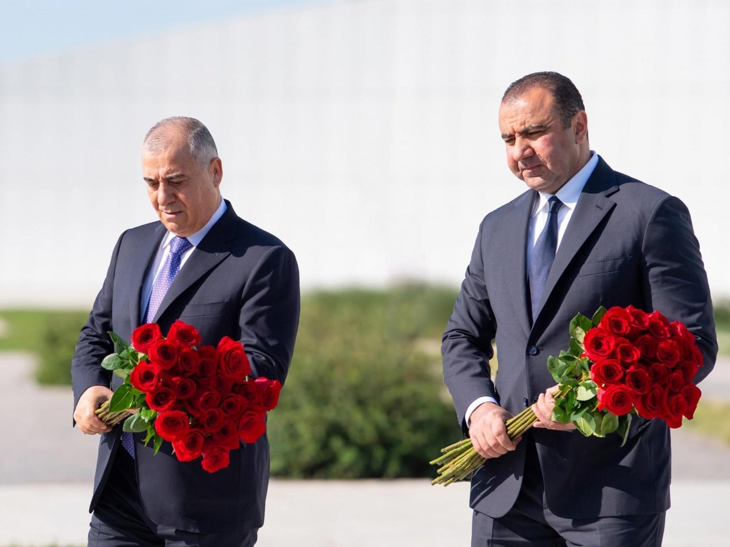 Dövlət Təhlükəsizliyi Xidmətinin və Xarici Kəşfiyyat Xidmətinin rəhbərləri Zəfər parkını ziyarət ediblər (FOTO)