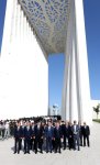 Diasporla İş üzrə Dövlət Komitəsinin əməkdaşları və xaricdəki soydaşlarımız Zəfər parkını ziyarət ediblər (FOTO)