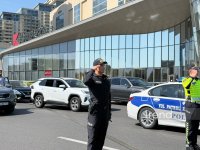 Vətən müharibəsi şəhidlərinin xatirəsi bir dəqiqəlik sükutla anılıb (FOTO/VİDEO)