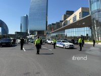 Vətən müharibəsi şəhidlərinin xatirəsi bir dəqiqəlik sükutla anılıb (FOTO/VİDEO)