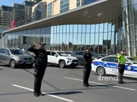 Vətən müharibəsi şəhidlərinin xatirəsi bir dəqiqəlik sükutla anılıb (FOTO/VİDEO)