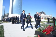 27 Sentyabr – Anım Günü ilə əlaqədar Zəfər Parkına ziyarət başlayıb (FOTO)