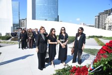 27 Sentyabr – Anım Günü ilə əlaqədar Zəfər Parkına ziyarət başlayıb (FOTO)