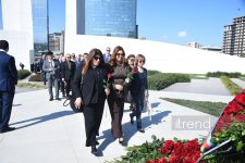 27 Sentyabr – Anım Günü ilə əlaqədar Zəfər Parkına ziyarət başlayıb (FOTO)