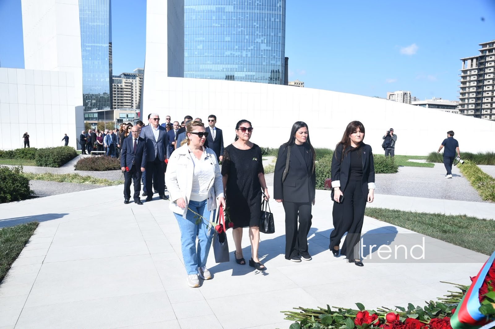 27 Sentyabr – Anım Günü ilə əlaqədar Zəfər Parkına ziyarət başlayıb (FOTO)