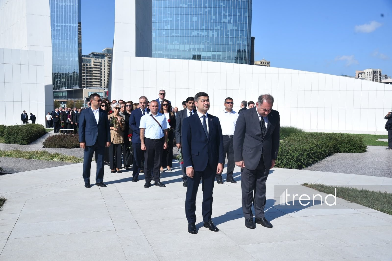 27 Sentyabr – Anım Günü ilə əlaqədar Zəfər Parkına ziyarət başlayıb (FOTO)