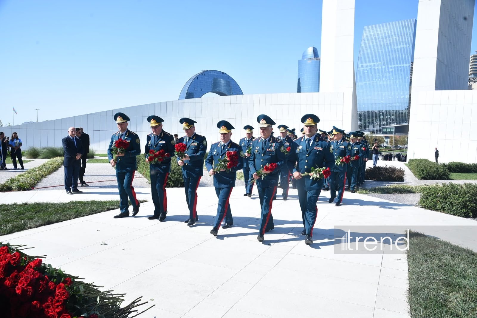 27 Sentyabr – Anım Günü ilə əlaqədar Zəfər Parkına ziyarət başlayıb (FOTO)
