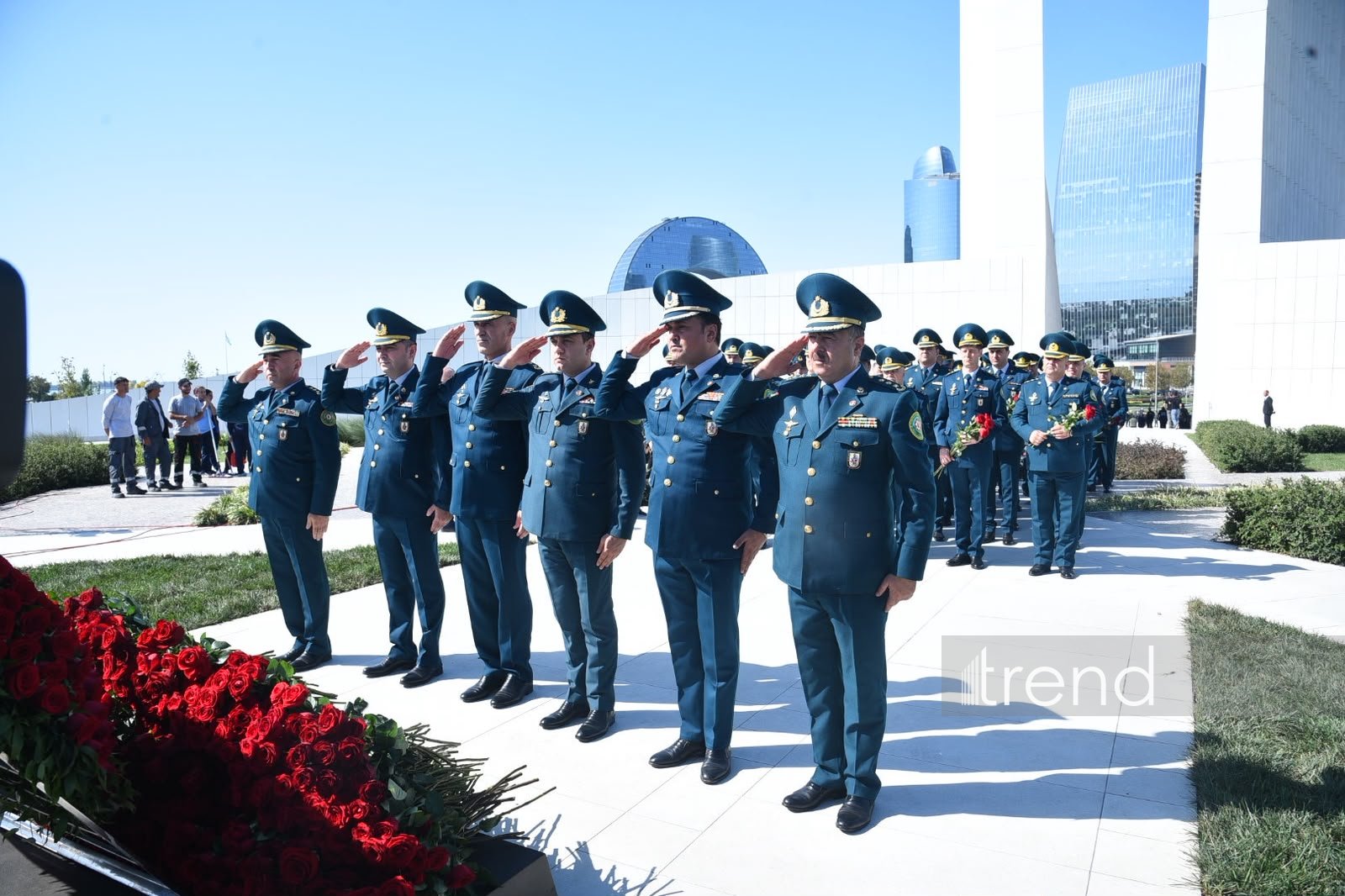 27 Sentyabr – Anım Günü ilə əlaqədar Zəfər Parkına ziyarət başlayıb (FOTO)