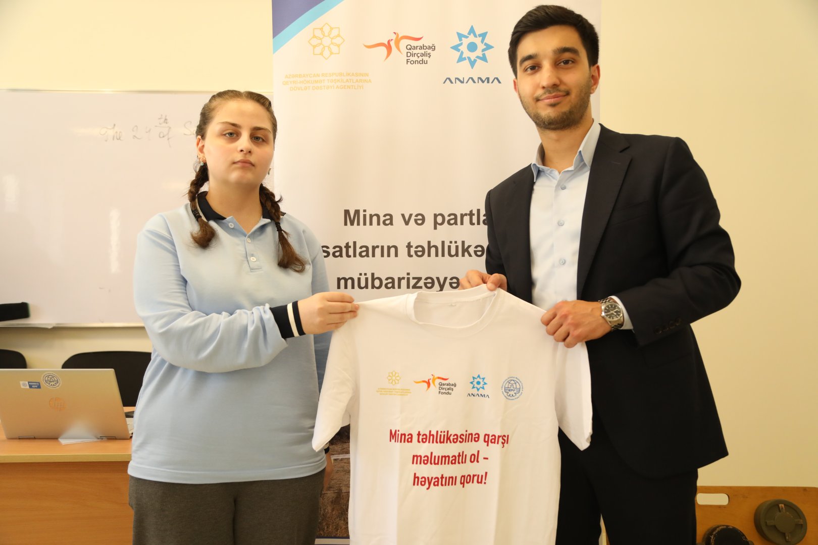 Ağdamda mina təhlükəsinə dair maarifləndirmə təlimləri davam edir (FOTO)