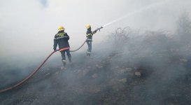 Ağsuda açıq ərazidə yanğın başladı (FOTO/VİDEO)
