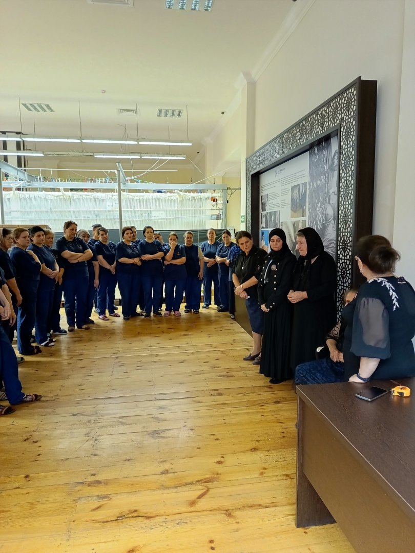 27 Sentyabr – Anım Günü “Azərxalça” ASC-nin emalatxanalarında qeyd olunub (FOTO)
