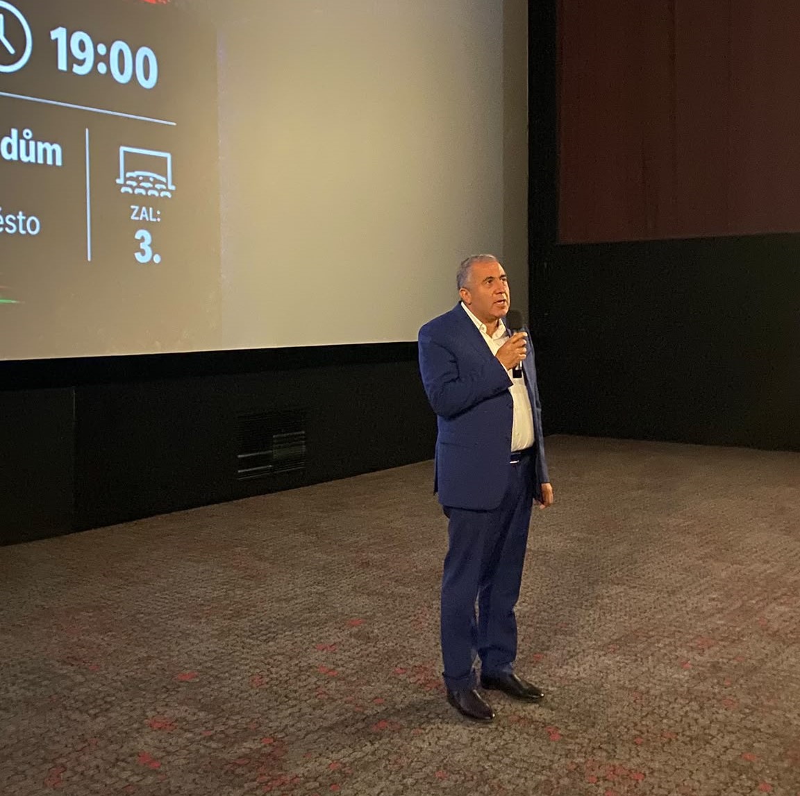 Praqada Azərbaycanın Milli Qəhrəman Natiq Qasımov haqqında film nümayiş olunub (FOTO)