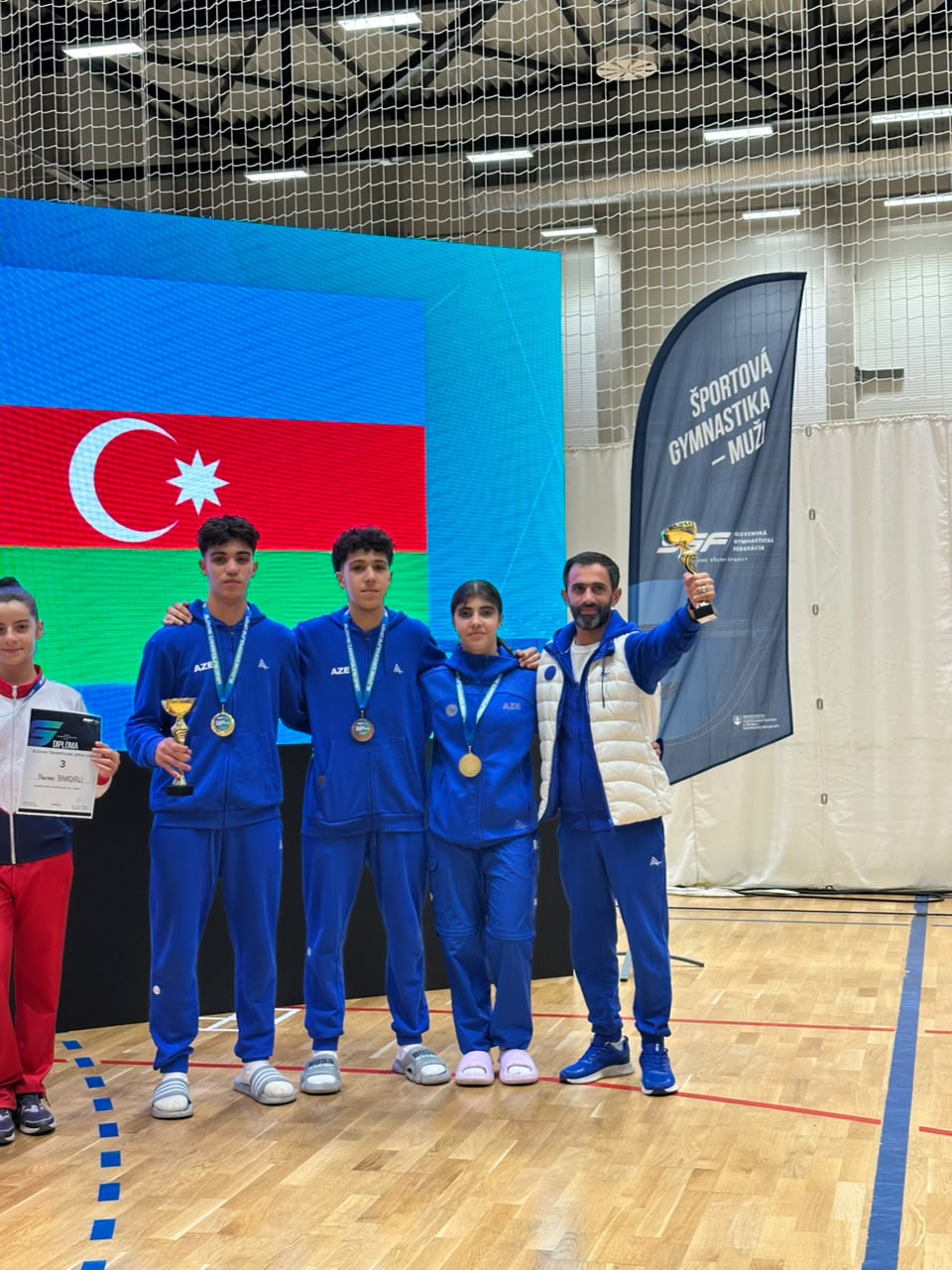 Bratislavada medal yağışı (FOTO)