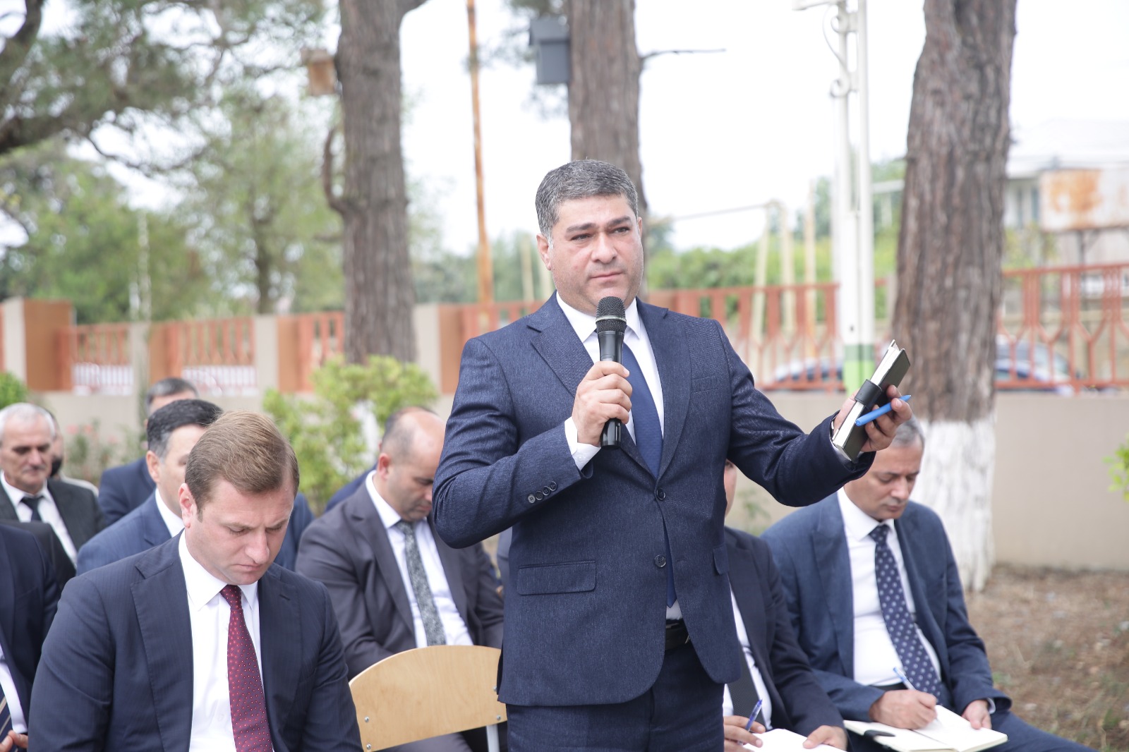 Xaçmaz Rayon İcra Hakimiyyətinin başçısı Elnur Rzayev İstisu qəsəbəsində sakinlərlə səyyar qəbul keçirib (FOTO)