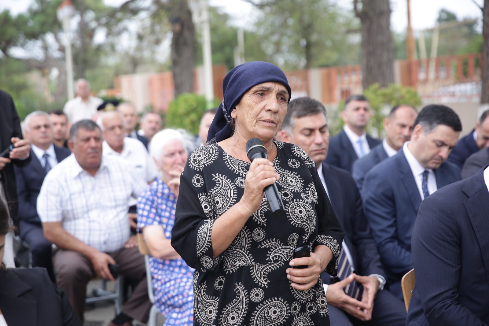Xaçmaz Rayon İcra Hakimiyyətinin başçısı Elnur Rzayev İstisu qəsəbəsində sakinlərlə səyyar qəbul keçirib (FOTO)