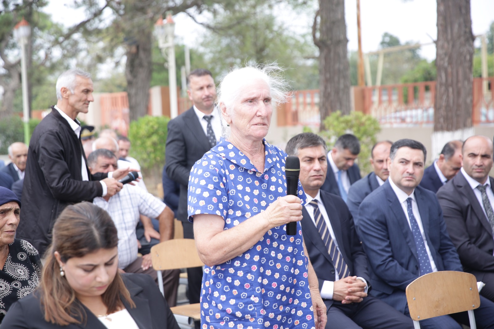 Xaçmaz Rayon İcra Hakimiyyətinin başçısı Elnur Rzayev İstisu qəsəbəsində sakinlərlə səyyar qəbul keçirib (FOTO)