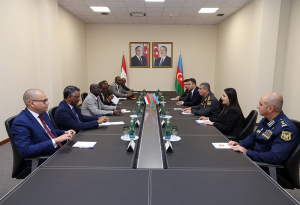 Azərbaycanla Sudan arasında hərbi-texniki əməkdaşlığın inkişafı müzakirə edilib (FOTO)