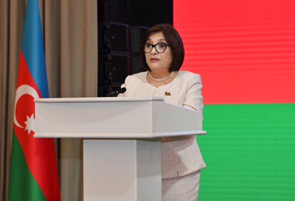 Sahibə Qafarova Bakıda Slovakiya Respublikasının milli bayramı münasibəti ilə keçirilən tədbirdə çıxış edib (FOTO)