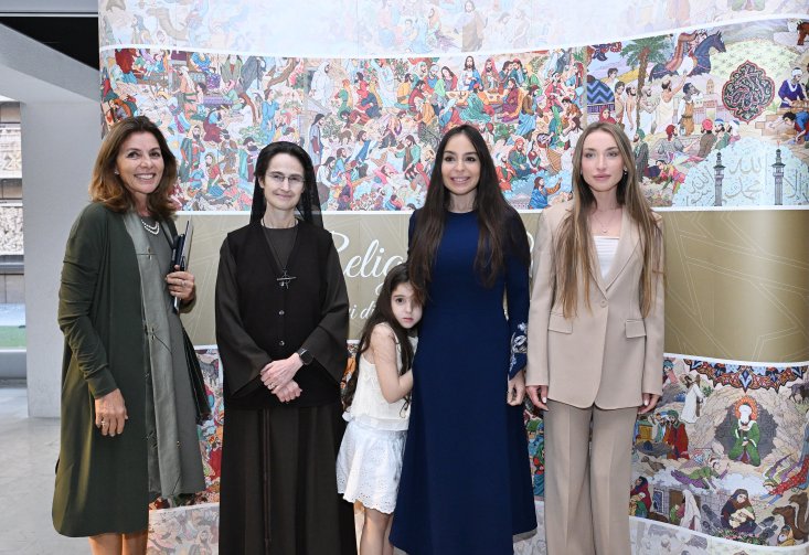 Leyla Əliyeva və Alyona Əliyeva Müqəddəs Taxt-Tacda Azərbaycan xalçaları sərgisinin açılışında iştirak ediblər (FOTO)