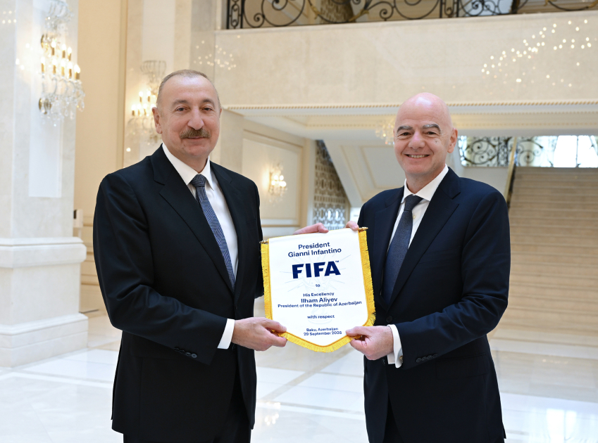 Prezident İlham Əliyev FIFA-nın prezidentini qəbul edib (FOTO)