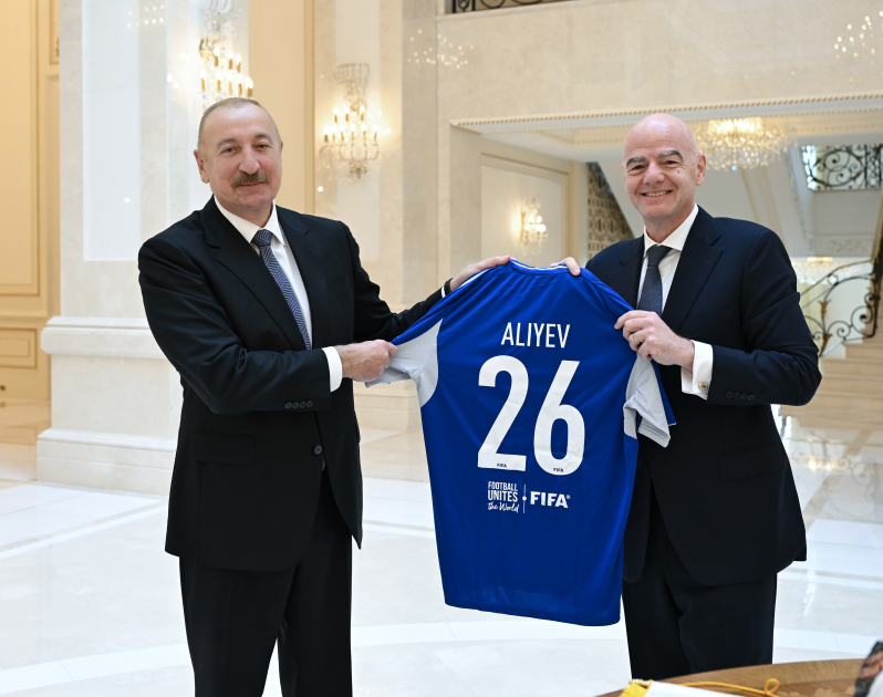 Prezident İlham Əliyev FIFA-nın prezidentini qəbul edib (FOTO)