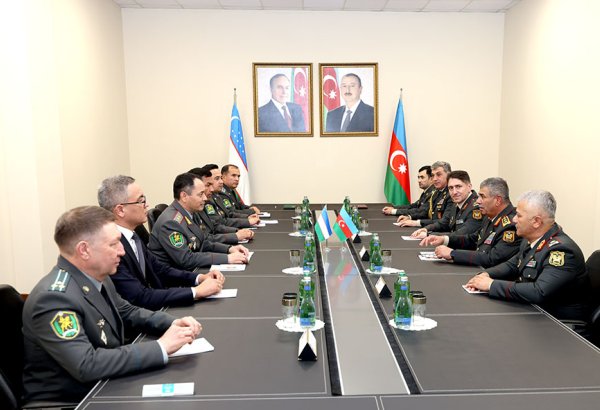 Azərbaycan və Özbəkistan müdafiə nazirləri 2027-ci il üzrə hərbi əməkdaşlıq planı imzalayıb (FOTO)