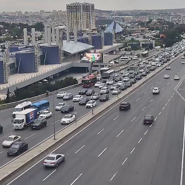 DİQQƏT: Bu yollarda tıxac var - SİYAHI (FOTO)