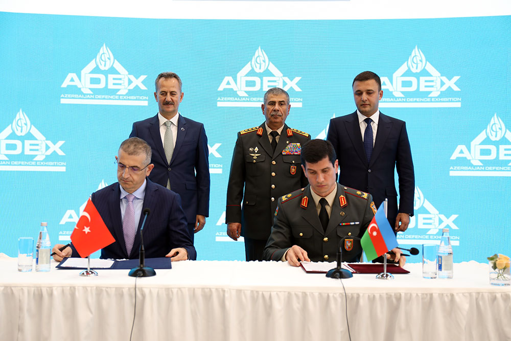 Azərbaycan MN ilə Türkiyənin müdafiə sənayesi şirkətləri arasında əməkdaşlığa dair müqavilələr imzalanıb (FOTO)
