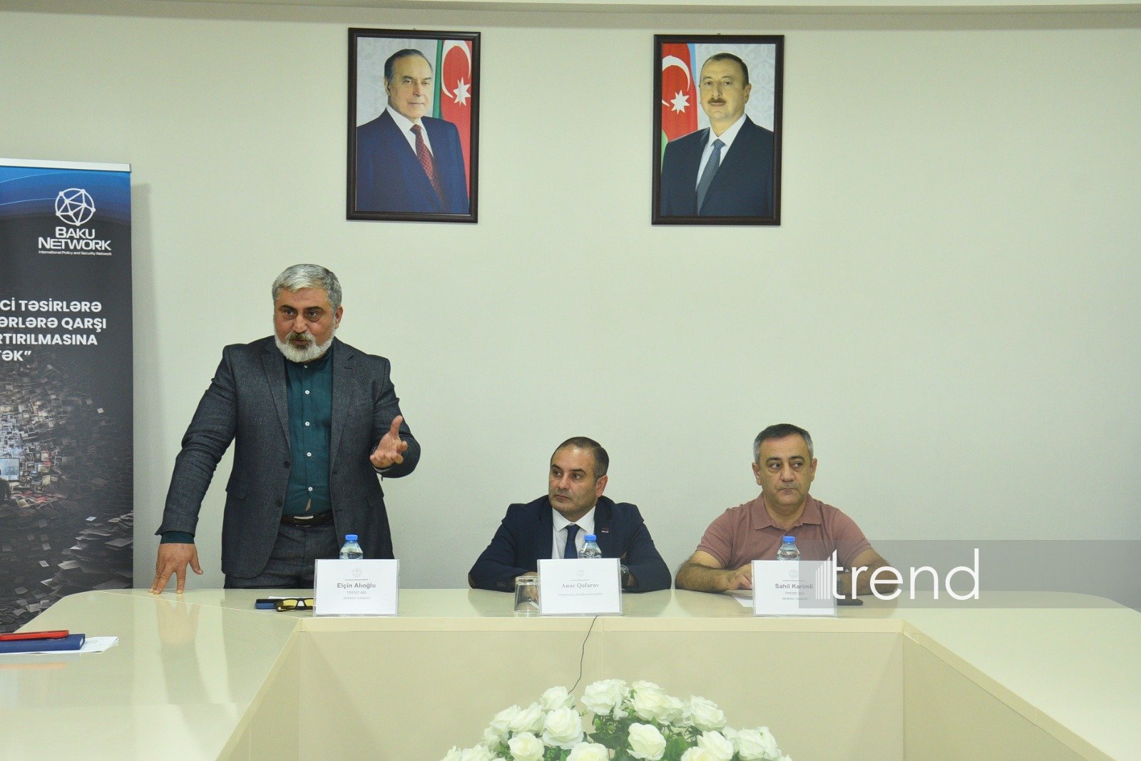“Zərərli xarici təsirlərə və saxta xəbərlərə qarşı sayıqlığın artırılmasına dəstək” layihəsi çərçivəsində İlahiyyat İnstitutu tələbələri ilə görüş keçirilib (FOTO/VİDEO)