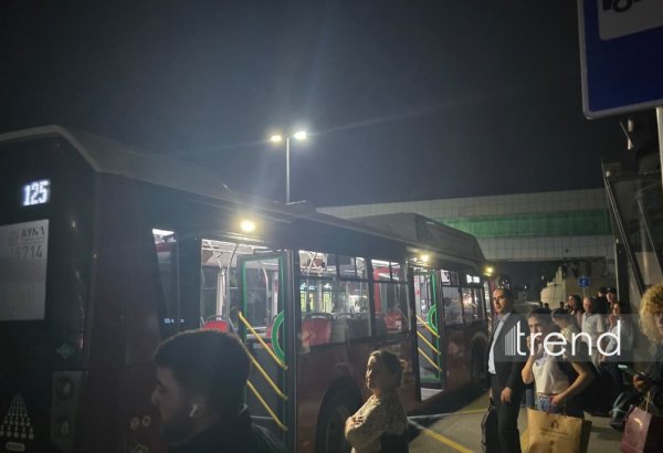 Bakıda 125 nömrəli avtobusda texniki nasazlıq yaranıb, sərnişinlər yolda qalıb