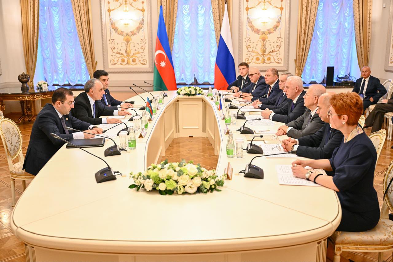 Azərbaycan və Rusiya Baş prokurorluqları arasında əməkdaşlıq proqramı imzalanıb (FOTO)