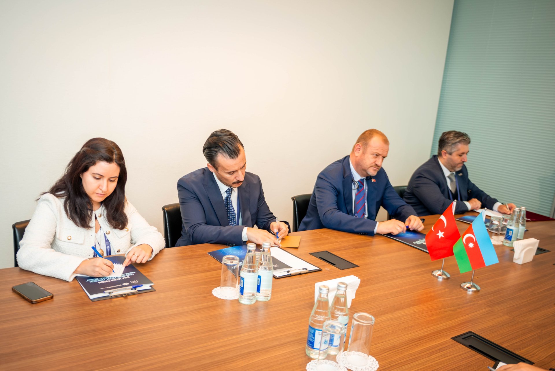 AQEM Media Forumu çərçivəsində bir sıra ikitərəfli görüşlər keçirilib (FOTO)