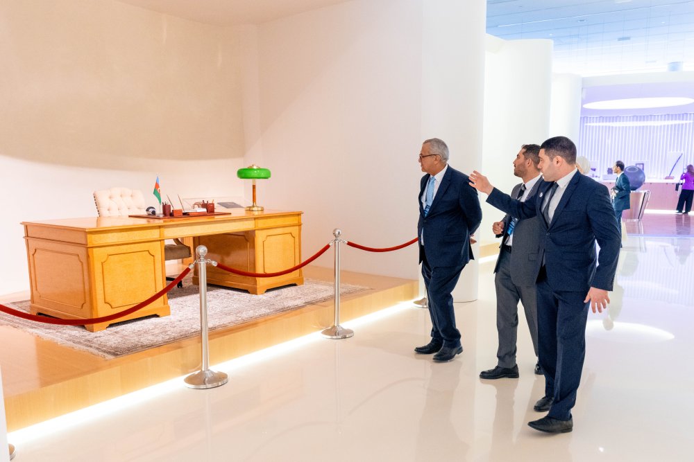 AQEM Media Forumunun iştirakçıları Heydər Əliyev Mərkəzi ilə tanış olublar (FOTO)