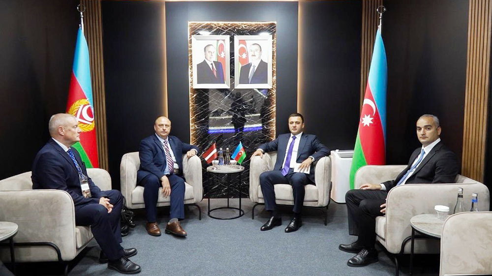 Aqil Qurbanov “ADEX-2026” sərgisində bir sıra görüşlər keçirib (FOTO)
