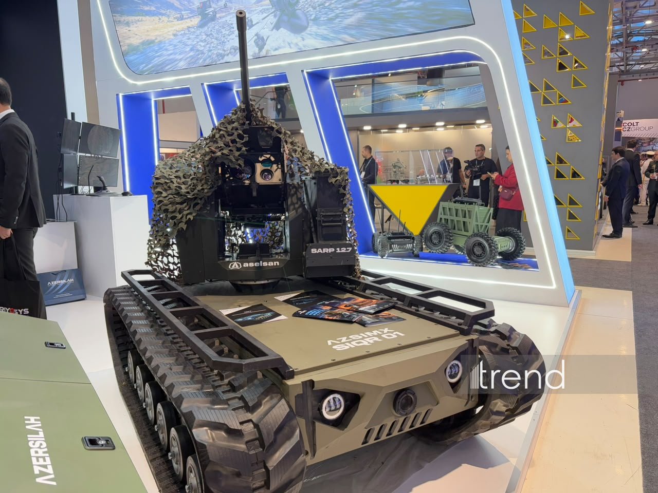 Azərbaycanın hazırladığı silahlı robot platformaları ADEX-2026-da nümayiş etdirildi (FOTO)