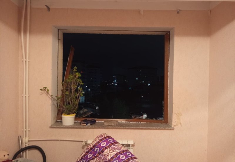 Şəfəq qəsəbəsində binada partlayış olub, bir nəfər yaralanıb (FOTO/VİDEO)