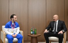 Prezident İlham Əliyevin dünya çempionu Əhməd Yusifovla səmimi söhbəti (FOTO)