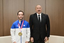 Prezident İlham Əliyevin dünya çempionu Əhməd Yusifovla səmimi söhbəti (FOTO)