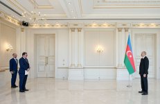 Prezident İlham Əliyev Avstriyanın Azərbaycanda yeni təyin olunmuş səfirini qəbul edib (FOTO)
