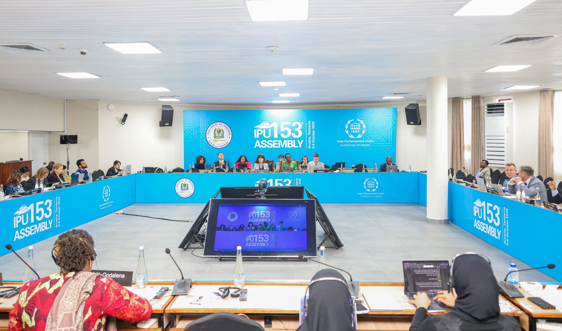 Deputat Sevil Mikayılova Aruşada IPU-nun İcraiyyə Komitəsinin iclasında iştirak edib (FOTO)