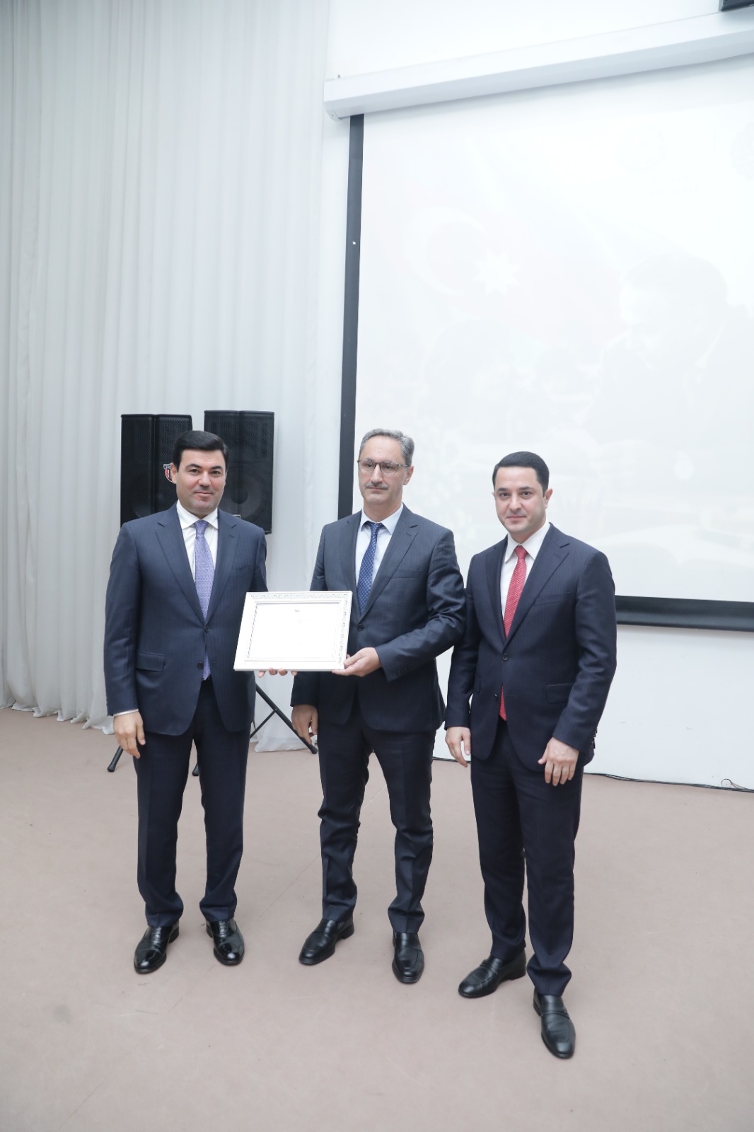 Xaçmazda 5 Oktyabr – Beynəlxalq Müəllimlər Gününə həsr olunmuş tədbir keçirilib (FOTO)