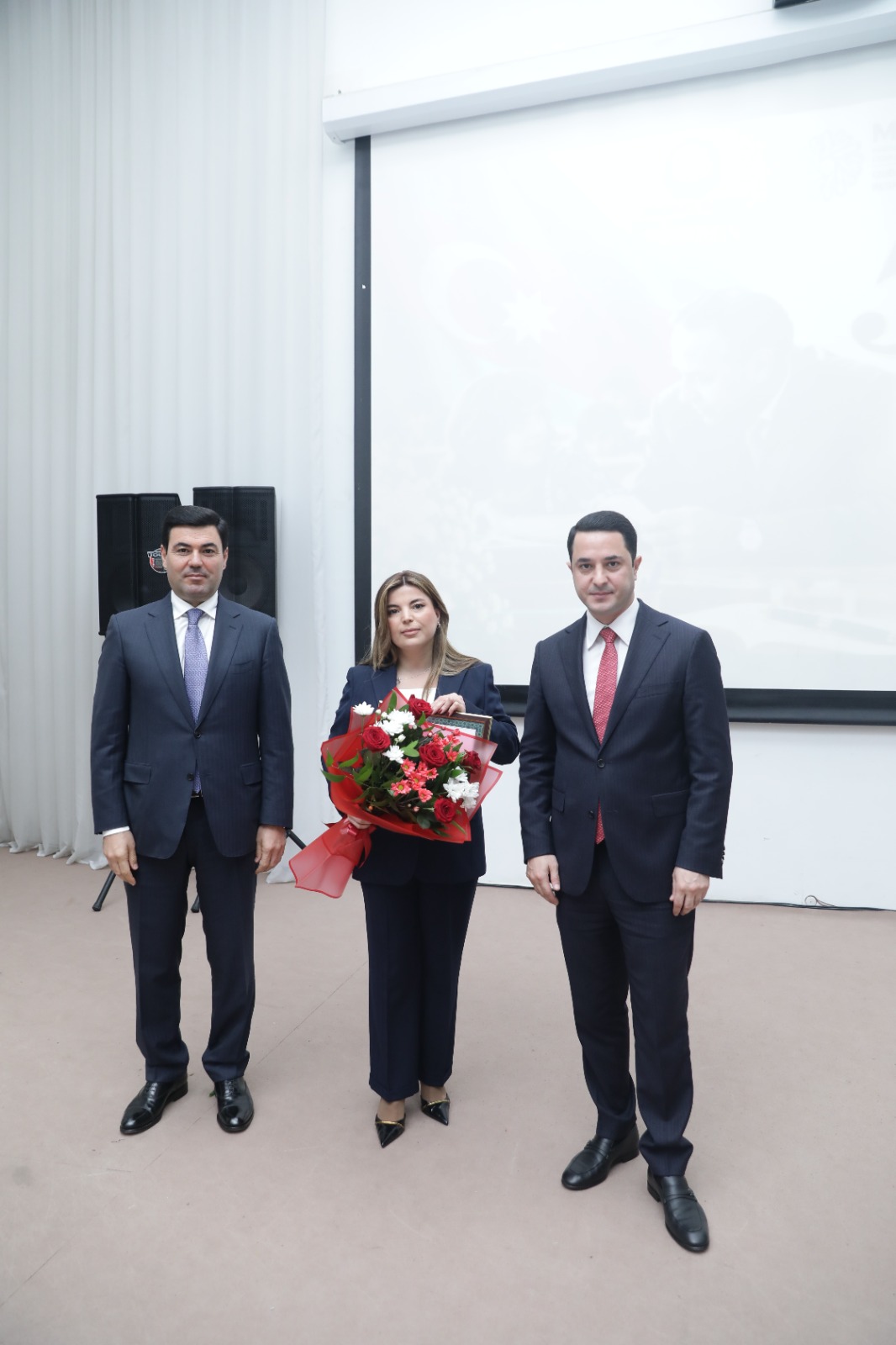 Xaçmazda 5 Oktyabr – Beynəlxalq Müəllimlər Gününə həsr olunmuş tədbir keçirilib (FOTO)