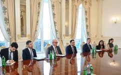 Prezident İlham Əliyev Böyük Britaniyanın ticarət üzrə dövlət nazirini qəbul edib (FOTO)