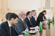 Prezident İlham Əliyev Böyük Britaniyanın ticarət üzrə dövlət nazirini qəbul edib (FOTO)